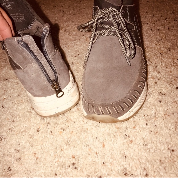 High Top Sneaker/ Hiking Shoe - Picture 3 of 4